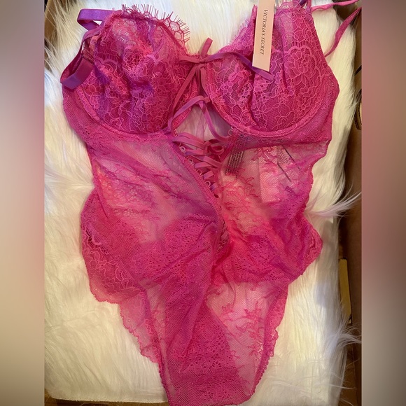 Victoria Secret -VERY SEXY
Wicked Unlined Lace-Up Teddy - NEW ST 11216955 - Picture 4 of 5